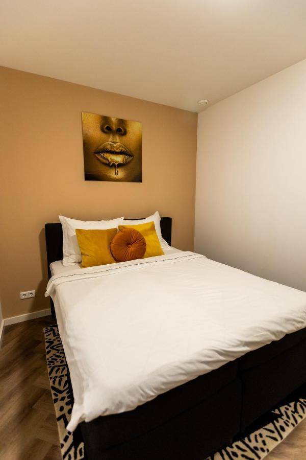 Luxury 100 M2 Appartment In City Centre Of Bréda Extérieur photo
